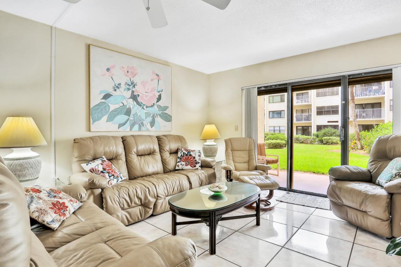 Castle Reef Condos New Smyrna Beach Room photo