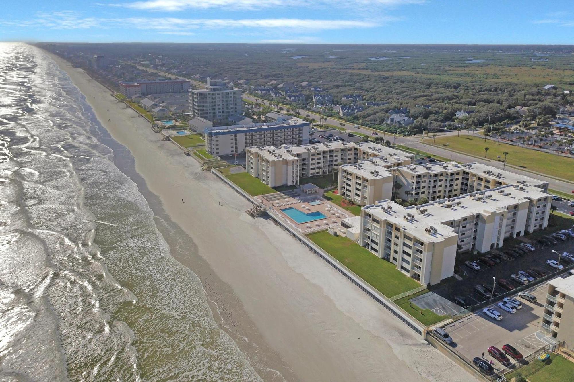 Castle Reef Condos New Smyrna Beach Room photo