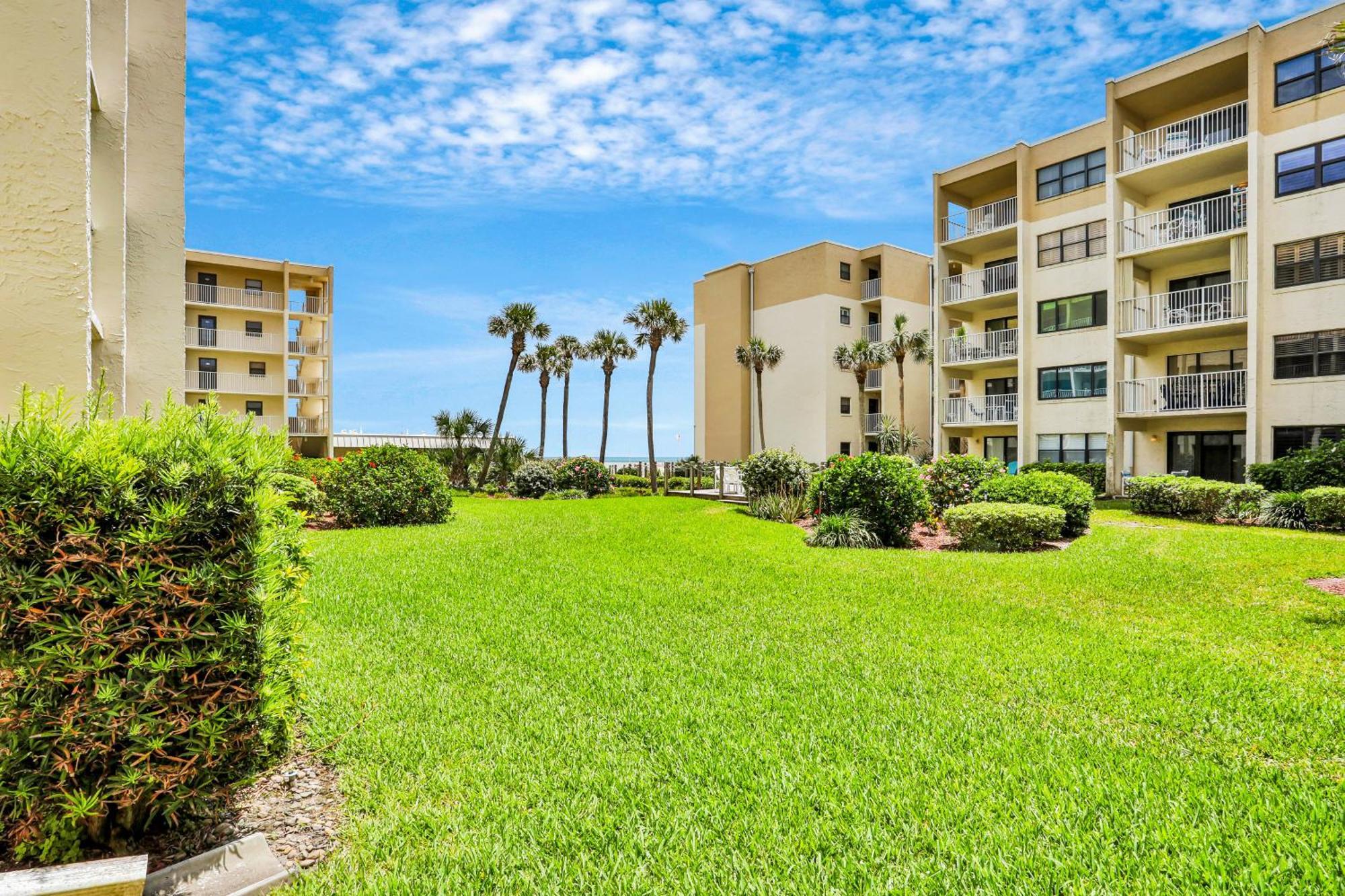 Castle Reef Condos New Smyrna Beach Room photo